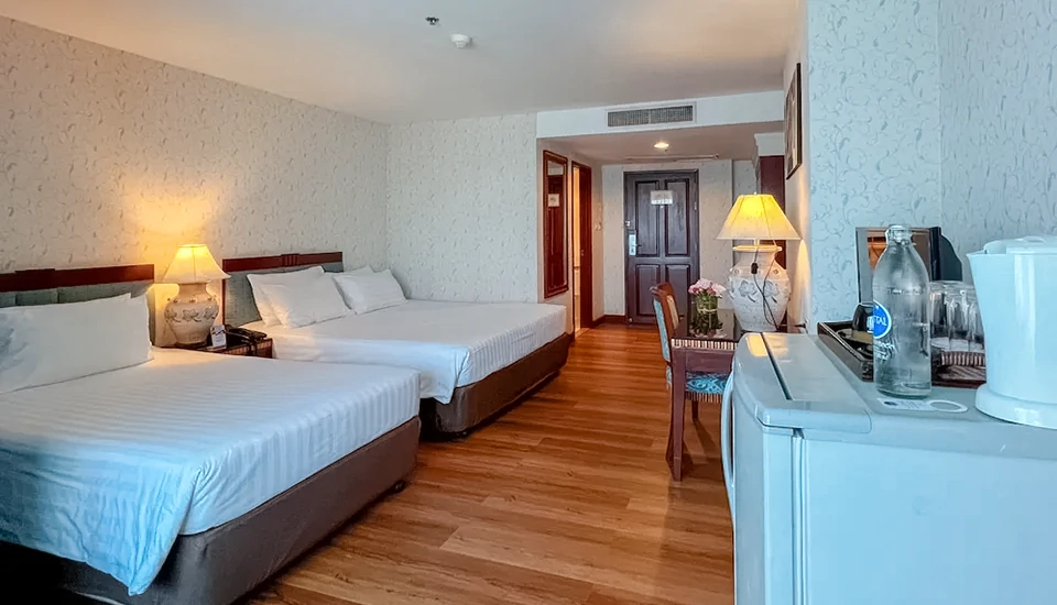 هتل پرینس پالاس بانکوک